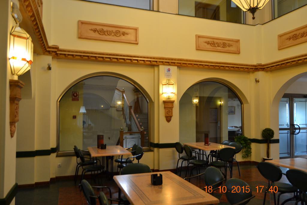 Hotel Poniente Moraleda De Zafayona Екстериор снимка