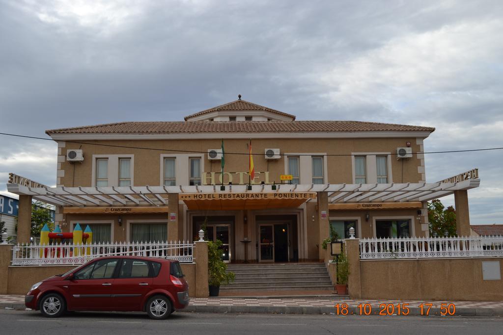 Hotel Poniente Moraleda De Zafayona Екстериор снимка