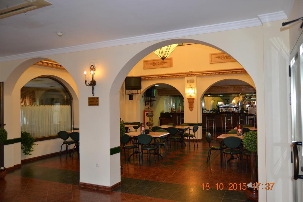 Hotel Poniente Moraleda De Zafayona Екстериор снимка