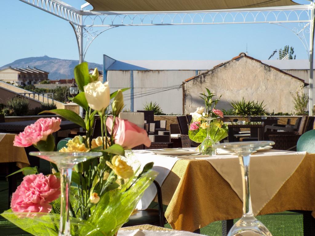 Hotel Poniente Moraleda De Zafayona Екстериор снимка