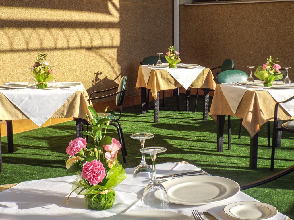 Hotel Poniente Moraleda De Zafayona Екстериор снимка