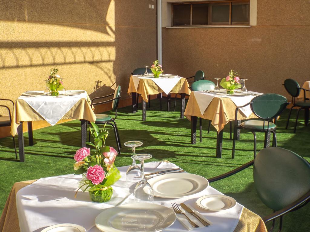 Hotel Poniente Moraleda De Zafayona Екстериор снимка